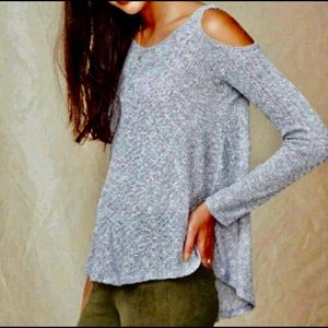 Tokyo Darling cutout shoulders heather gray ribbed long-sleeved shirt size small